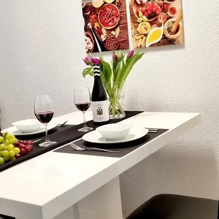 New Modern Selfcheckin Publicfreeparking Highspeed Wifi Kingsizebed Apartment Baden-Baden