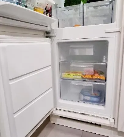 New Modern Selfcheckin Publicfreeparking Highspeed Wifi Kingsizebed Apartament