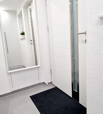 Apartament New Modern Selfcheckin Publicfreeparking Highspeed Wifi Kingsizebed