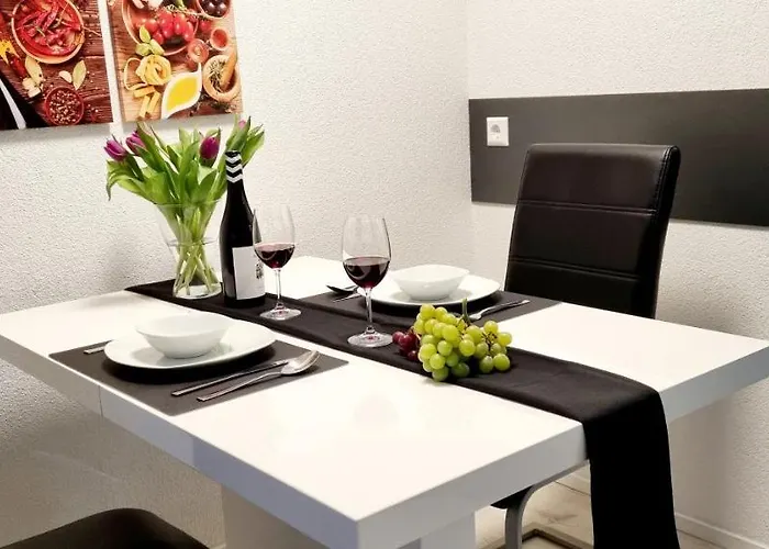 New Modern Selfcheckin Publicfreeparking Highspeed Wifi Kingsizebed * Baden-Baden