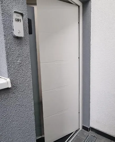 New Modern Selfcheckin Publicfreeparking Highspeed Wifi Kingsizebed * Baden-Baden