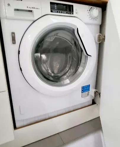 New Modern Selfcheckin Publicfreeparking Highspeed Wifi Kingsizebed Apartman *