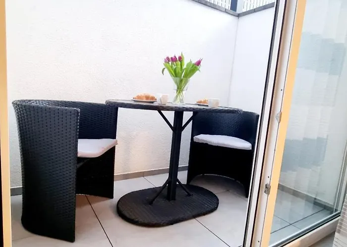 New Modern Selfcheckin Publicfreeparking Highspeed Wifi Kingsizebed Apartman