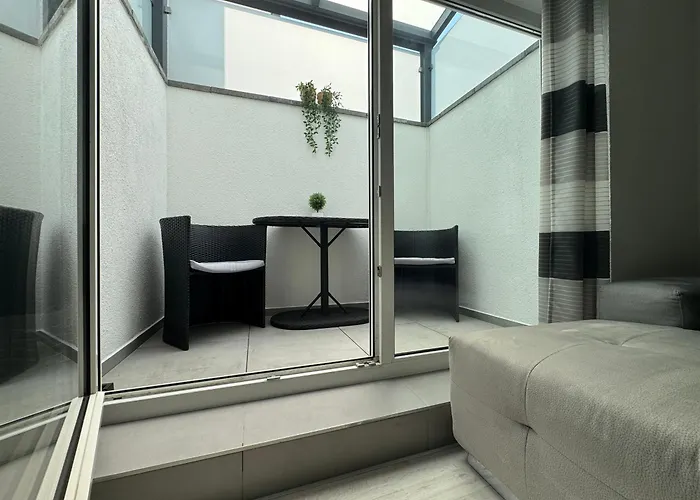 New Modern Selfcheckin Publicfreeparking Highspeed Wifi Kingsizebed * Baden-Baden