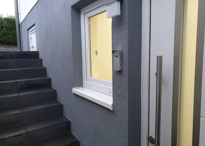 New Modern Selfcheckin Publicfreeparking Highspeed Wifi Kingsizebed Baden-Baden